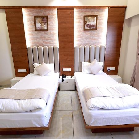 Hotel Grand Haveli Achad Eksteriør billede