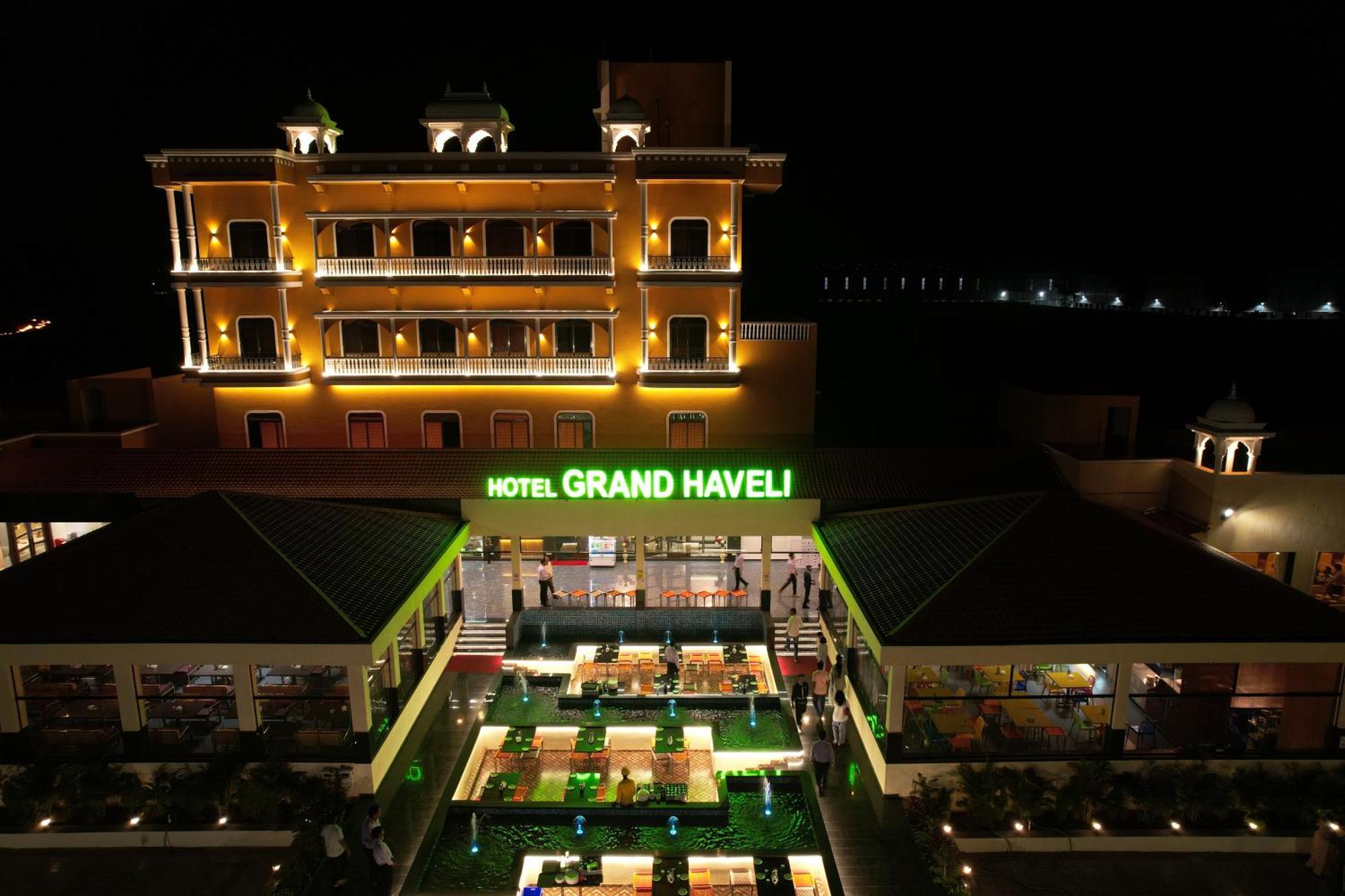 Hotel Grand Haveli Achad Eksteriør billede