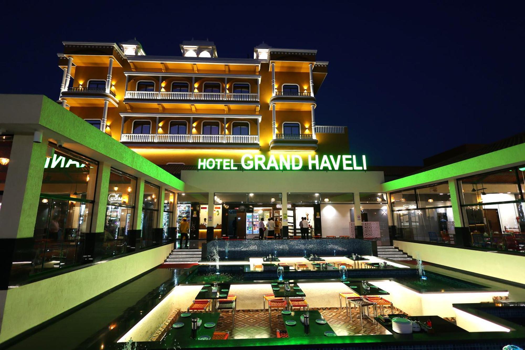 Hotel Grand Haveli Achad Eksteriør billede
