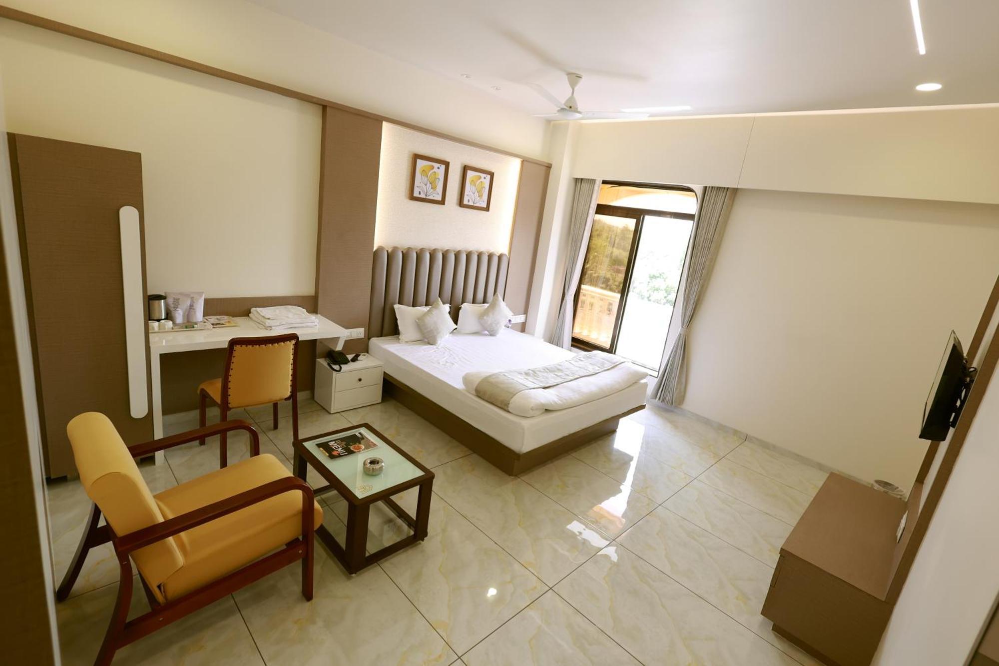 Hotel Grand Haveli Achad Eksteriør billede