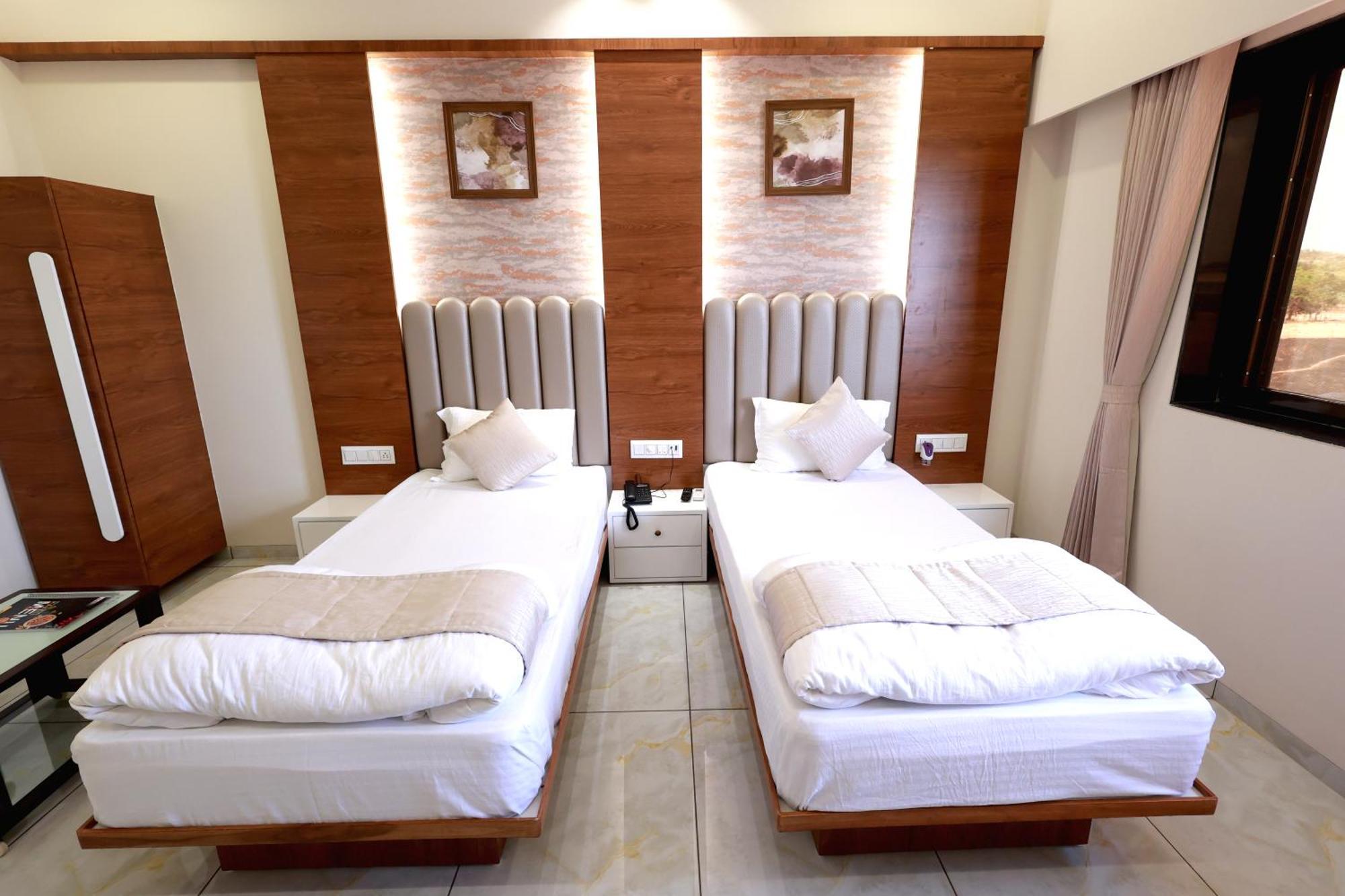 Hotel Grand Haveli Achad Eksteriør billede
